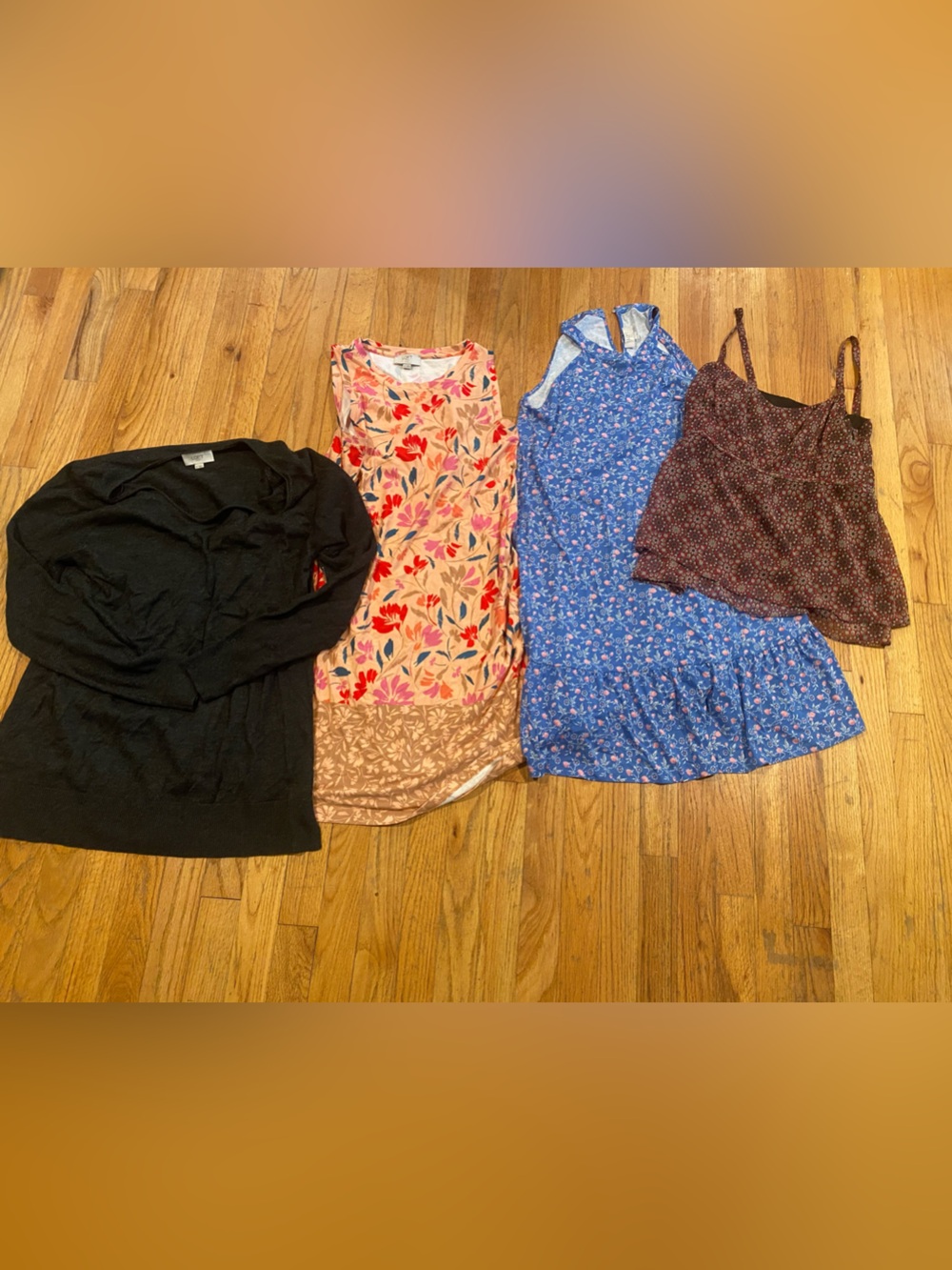 Loft Womenβs Clothing Size 4/6; 2 Dresses 2 Tops